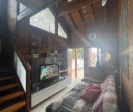 Casa com 300m², 3 dormitórios, 1 suíte, 3 vagas no bairro Jardim Itu Sabará em Porto Alegre