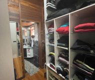 Casa com 300m², 3 dormitórios, 1 suíte, 3 vagas no bairro Jardim Itu Sabará em Porto Alegre