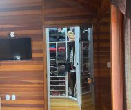 Casa com 300m², 3 dormitórios, 1 suíte, 3 vagas no bairro Jardim Itu Sabará em Porto Alegre