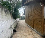Casa com 300m², 3 dormitórios, 1 suíte, 3 vagas no bairro Jardim Itu Sabará em Porto Alegre