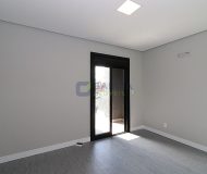 Casa com 132m², 3 dormitórios, 1 suíte, 1 vaga no bairro São Sebastião em Porto Alegre