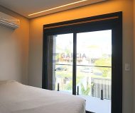 Casa com 132m², 3 dormitórios, 1 suíte, 1 vaga no bairro São Sebastião em Porto Alegre