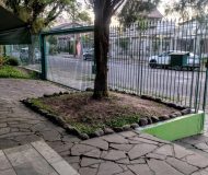 Casa com 467m², 3 dormitórios, 1 suíte, 2 vagas no bairro Sarandi em Porto Alegre