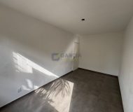 Apartamento com 43m², 1 dormitório, 1 vaga no bairro Jardim Sabará em Porto Alegre