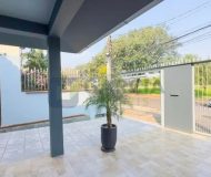 Casa com 300m², 4 dormitórios no bairro Jardim Itu em Porto Alegre