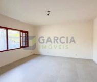 Casa com 300m², 4 dormitórios no bairro Jardim Itu em Porto Alegre