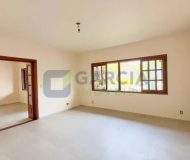 Casa com 300m², 4 dormitórios no bairro Jardim Itu em Porto Alegre