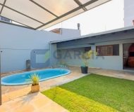 Casa com 300m², 4 dormitórios no bairro Jardim Itu em Porto Alegre