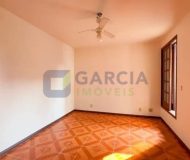 Casa com 300m², 4 dormitórios no bairro Jardim Itu em Porto Alegre