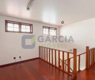 Casa com 300m², 4 dormitórios no bairro Jardim Itu em Porto Alegre