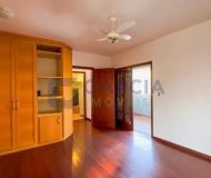 Casa com 300m², 4 dormitórios no bairro Jardim Itu em Porto Alegre