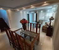 Casa com 250m², 3 dormitórios, 1 suíte, 2 vagas no bairro Sarandi em Porto Alegre