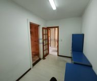 Casa com 250m², 3 dormitórios, 1 suíte, 2 vagas no bairro Sarandi em Porto Alegre