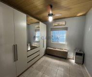 Casa com 100m², 2 dormitórios, 1 vaga no bairro Sarandi em Porto Alegre