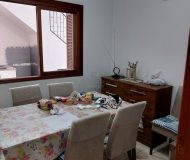 Casa com 122m², 5 dormitórios, 2 suítes, 2 vagas no bairro Jardim Floresta em Porto Alegre