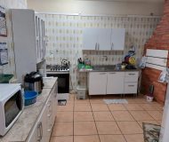 Casa com 122m², 5 dormitórios, 2 suítes, 2 vagas no bairro Jardim Floresta em Porto Alegre