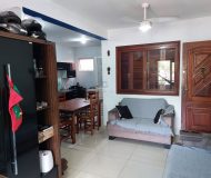 Casa com 122m², 5 dormitórios, 2 suítes, 2 vagas no bairro Jardim Floresta em Porto Alegre