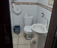 Casa com 360m², 7 dormitórios, 1 suíte, 2 vagas no bairro Jardim Itu em Porto Alegre