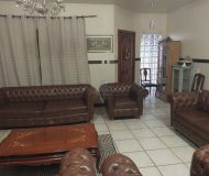 Casa com 360m², 7 dormitórios, 1 suíte, 2 vagas no bairro Jardim Itu em Porto Alegre