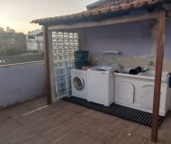 Casa com 360m², 7 dormitórios, 1 suíte, 2 vagas no bairro Jardim Itu em Porto Alegre