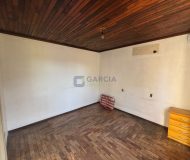 Casa com 124m², 2 dormitórios, 1 vaga no bairro Sarandi em Porto Alegre