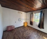 Casa com 124m², 2 dormitórios, 1 vaga no bairro Sarandi em Porto Alegre