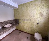 Casa com 264m², 3 dormitórios no bairro Passo da Areia em Porto Alegre