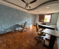 Casa com 264m², 3 dormitórios no bairro Passo da Areia em Porto Alegre