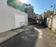 Casa com 264m², 3 dormitórios no bairro Passo da Areia em Porto Alegre
