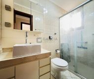 Apartamento com 78m², 2 dormitórios, 1 suíte, 2 vagas no bairro Cristo Redentor em Porto Alegre