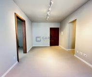 Apartamento com 58m², 2 dormitórios no bairro Vila Ipiranga em Porto Alegre