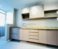 Apartamento com 58m², 2 dormitórios no bairro Vila Ipiranga em Porto Alegre