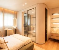Apartamento com 146m², 3 dormitórios, 3 suítes, 2 vagas no bairro Moinhos de Vento em Porto Alegre