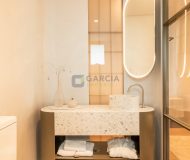 Apartamento com 146m², 3 dormitórios, 3 suítes, 2 vagas no bairro Moinhos de Vento em Porto Alegre