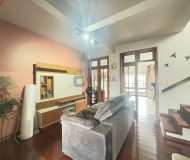 Casa com 390m², 5 dormitórios, 1 suíte, 4 vagas no bairro Sarandi em Porto Alegre