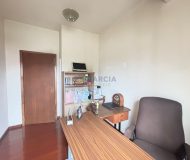 Casa com 390m², 5 dormitórios, 1 suíte, 4 vagas no bairro Sarandi em Porto Alegre