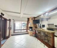 Casa com 390m², 5 dormitórios, 1 suíte, 4 vagas no bairro Sarandi em Porto Alegre