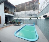 Casa com 390m², 5 dormitórios, 1 suíte, 4 vagas no bairro Sarandi em Porto Alegre