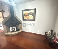 Casa com 390m², 5 dormitórios, 1 suíte, 4 vagas no bairro Sarandi em Porto Alegre