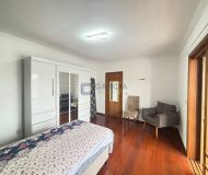 Casa com 390m², 5 dormitórios, 1 suíte, 4 vagas no bairro Sarandi em Porto Alegre