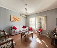 Casa com 161m², 3 dormitórios, 1 suíte, 3 vagas no bairro Jardim Ingá em Porto Alegre