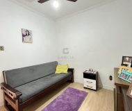 Casa com 161m², 3 dormitórios, 1 suíte, 3 vagas no bairro Jardim Ingá em Porto Alegre