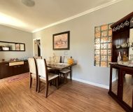 Casa com 161m², 3 dormitórios, 1 suíte, 3 vagas no bairro Jardim Ingá em Porto Alegre