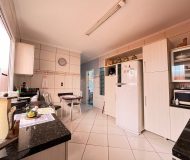 Casa com 161m², 3 dormitórios, 1 suíte, 3 vagas no bairro Jardim Ingá em Porto Alegre