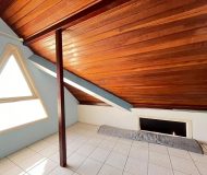 Casa com 161m², 3 dormitórios, 1 suíte, 3 vagas no bairro Jardim Ingá em Porto Alegre