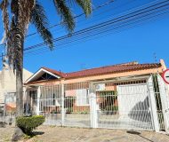 Casa com 161m², 3 dormitórios, 1 suíte, 3 vagas no bairro Jardim Ingá em Porto Alegre