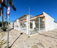 Casa com 161m², 3 dormitórios, 1 suíte, 3 vagas no bairro Jardim Ingá em Porto Alegre