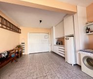 Casa com 161m², 3 dormitórios, 1 suíte, 3 vagas no bairro Jardim Ingá em Porto Alegre