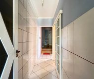 Casa com 161m², 3 dormitórios, 1 suíte, 3 vagas no bairro Jardim Ingá em Porto Alegre