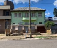 Prédio com 363m², 1 dormitório, 2 vagas no bairro São João em Porto Alegre